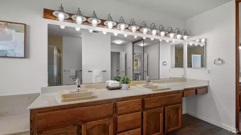 Bath - 140 Shetland Ct, Vallejo, CA 94591 photo 7 of 7