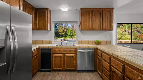 Kitchen - 140 Shetland Ct, Vallejo, CA 94591 photo 2 of 8