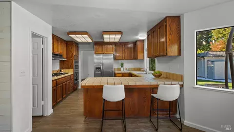 Kitchen - 140 Shetland Ct, Vallejo, CA 94591 photo 7 of 8
