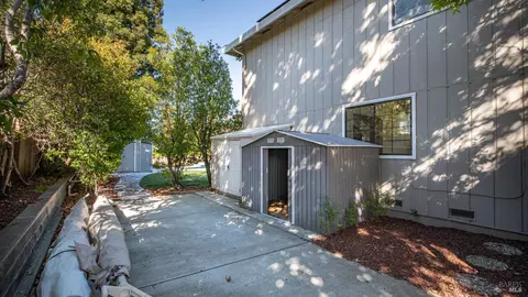 Exterior - 140 Shetland Ct, Vallejo, CA 94591 photo 29 of 30