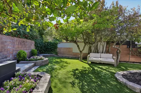 Exterior - 25 Sereno Pl, Vallejo, CA 94589 photo 10 of 12