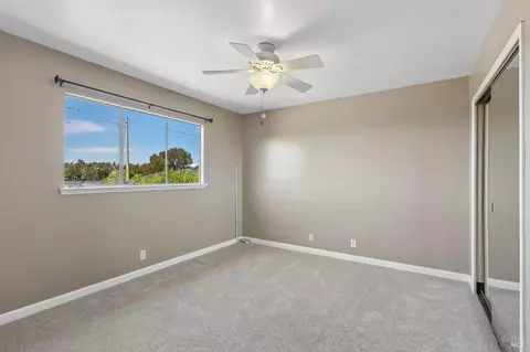 Bedroom - 25 Sereno Pl, Vallejo, CA 94589 photo 3 of 8