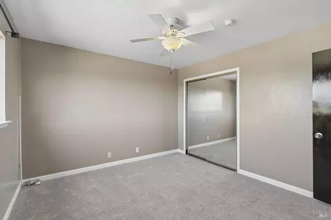 Bedroom - 25 Sereno Pl, Vallejo, CA 94589 photo 5 of 8