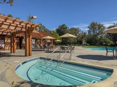 Exterior - 413 Buena Tierra Ct, Windsor, CA 95492 photo 11 of 12