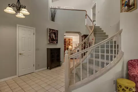 Entry Way - 413 Buena Tierra Ct, Windsor, CA 95492 photo 2 of 3