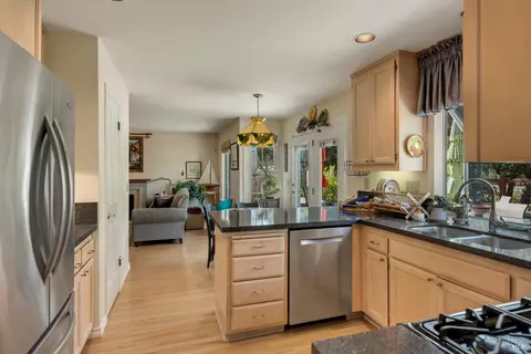 Kitchen - 413 Buena Tierra Ct, Windsor, CA 95492 photo 3 of 3