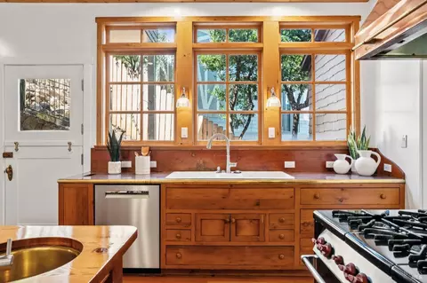Kitchen - 47 Bulkley Ave, Sausalito, CA 94965 photo 2 of 5