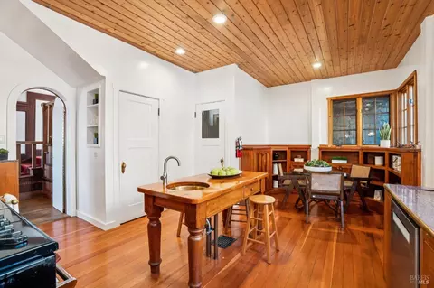 Kitchen - 47 Bulkley Ave, Sausalito, CA 94965 photo 3 of 5