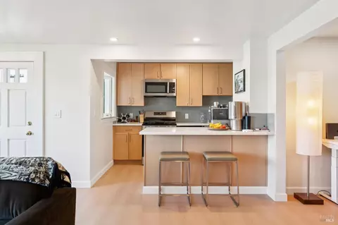 Kitchen - 47 Bulkley Ave, Sausalito, CA 94965 photo 4 of 5