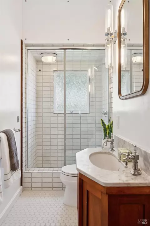 Bath - 47 Bulkley Ave, Sausalito, CA 94965 photo 3 of 3