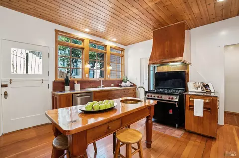Kitchen - 47 Bulkley Ave, Sausalito, CA 94965 photo 1 of 5