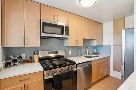 Kitchen - 47 Bulkley Ave, Sausalito, CA 94965 photo 5 of 5