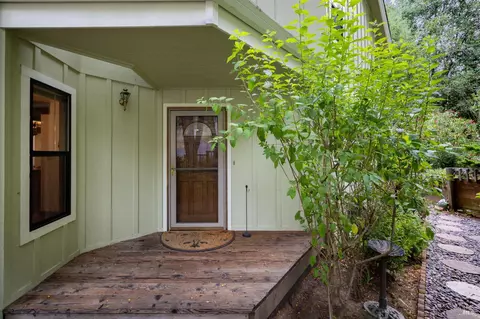 Exterior - 819 Jonive Rd, Sebastopol, CA 95472 photo 6 of 20