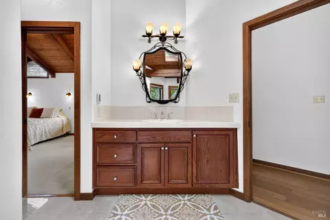 Bath - 819 Jonive Rd, Sebastopol, CA 95472 photo 7 of 8