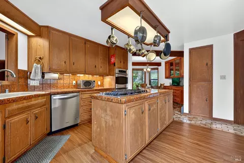 Kitchen - 819 Jonive Rd, Sebastopol, CA 95472 photo 3 of 4