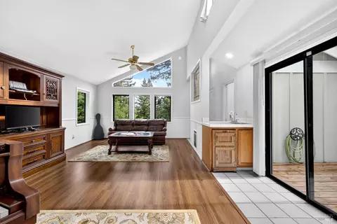 Living - 819 Jonive Rd, Sebastopol, CA 95472 photo 6 of 6