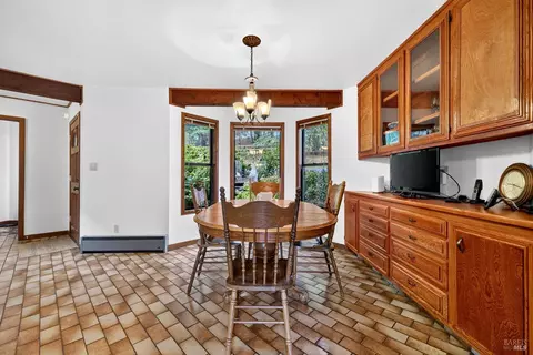 Dining - 819 Jonive Rd, Sebastopol, CA 95472 photo 4 of 4