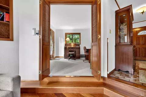 Entry Way - 819 Jonive Rd, Sebastopol, CA 95472 photo 3 of 5