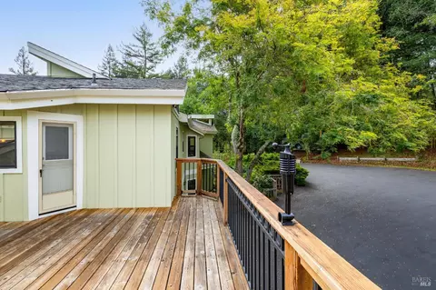 Exterior - 819 Jonive Rd, Sebastopol, CA 95472 photo 9 of 20