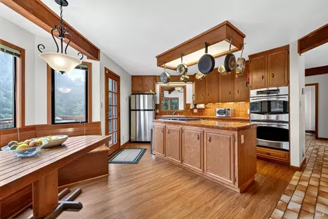 Kitchen - 819 Jonive Rd, Sebastopol, CA 95472 photo 2 of 4