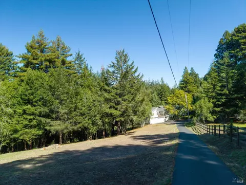 Exterior - 819 Jonive Rd, Sebastopol, CA 95472 photo 18 of 20