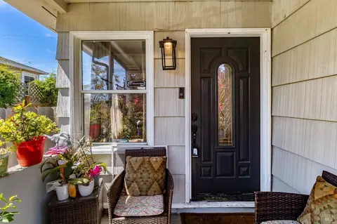 Entry Way - 419 Annette Ave, Vallejo, CA 94591 photo 1 of 3