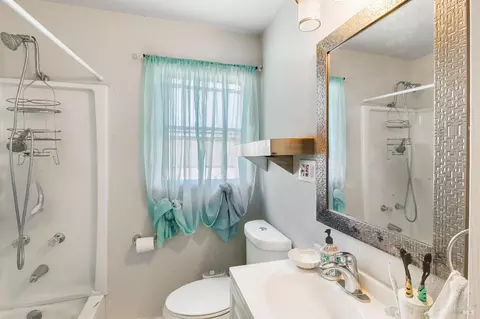 Bath - 419 Annette Ave, Vallejo, CA 94591 photo 1 of 3