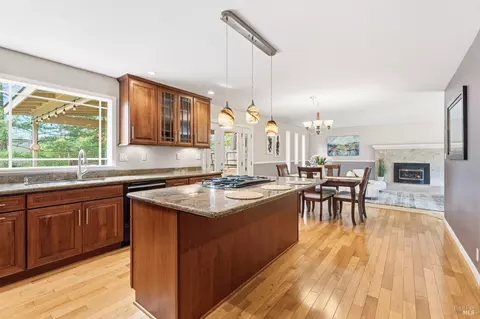 Kitchen - 1691 Crane Rd, Ukiah, CA 95482 photo 4 of 4