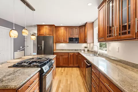 Kitchen - 1691 Crane Rd, Ukiah, CA 95482 photo 2 of 4