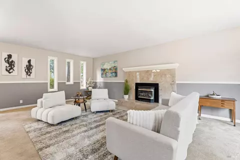 Living - 1691 Crane Rd, Ukiah, CA 95482 photo 1 of 4