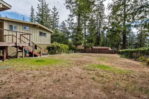Exterior - 1691 Crane Rd, Ukiah, CA 95482 photo 5 of 6