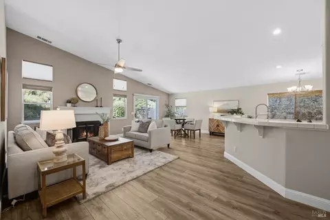 Living - 3585 Tassajara Ct, Fairfield, CA 94533 photo 2 of 2
