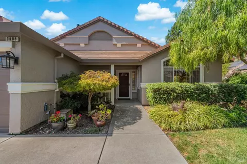 Exterior - 3585 Tassajara Ct, Fairfield, CA 94533 photo 3 of 8