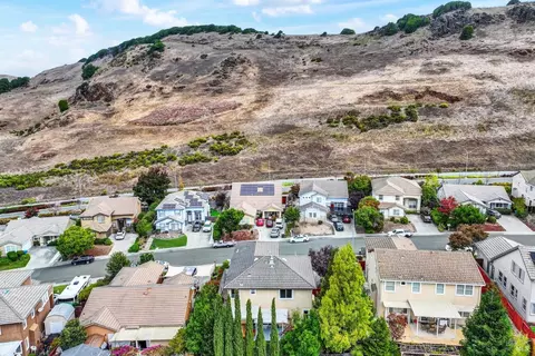 View/Area - 5827 Cabernet Dr, Vallejo, CA 94591 photo 9 of 11