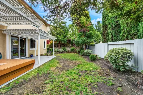 Exterior - 5827 Cabernet Dr, Vallejo, CA 94591 photo 26 of 31