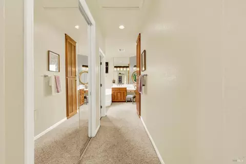 Entry Way - 5827 Cabernet Dr, Vallejo, CA 94591 photo 7 of 7