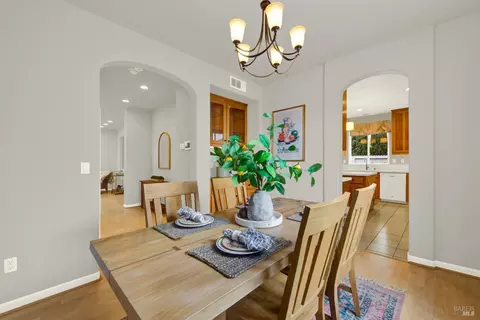 Dining - 5827 Cabernet Dr, Vallejo, CA 94591 photo 2 of 3