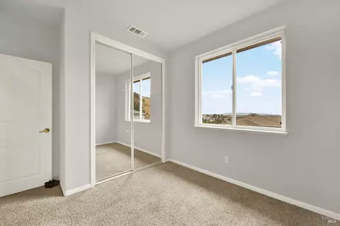 Bedroom - 5827 Cabernet Dr, Vallejo, CA 94591 photo 8 of 9