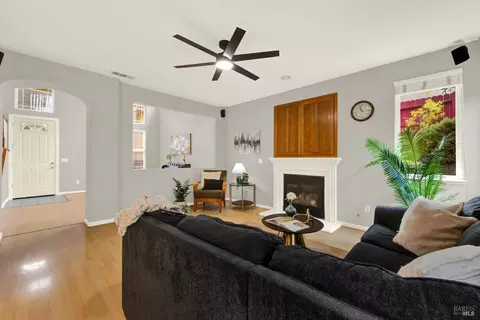 Living - 5827 Cabernet Dr, Vallejo, CA 94591 photo 2 of 2