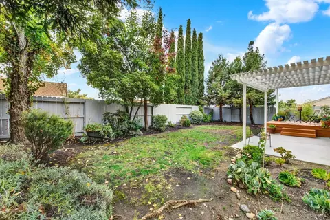 Exterior - 5827 Cabernet Dr, Vallejo, CA 94591 photo 21 of 31