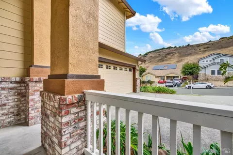 Exterior - 5827 Cabernet Dr, Vallejo, CA 94591 photo 10 of 31
