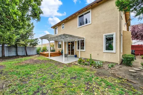 Exterior - 5827 Cabernet Dr, Vallejo, CA 94591 photo 23 of 31