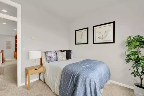 Bedroom - 5827 Cabernet Dr, Vallejo, CA 94591 photo 5 of 9
