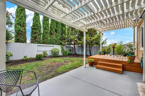 Exterior - 5827 Cabernet Dr, Vallejo, CA 94591 photo 17 of 31