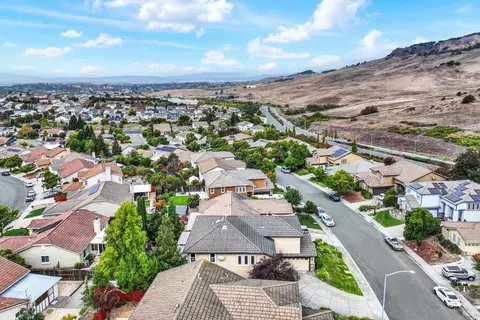 View/Area - 5827 Cabernet Dr, Vallejo, CA 94591 photo 6 of 11