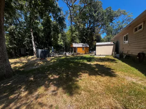 Exterior - 1700 Ca-20 Hwy, Willits, CA 95490 photo 5 of 6
