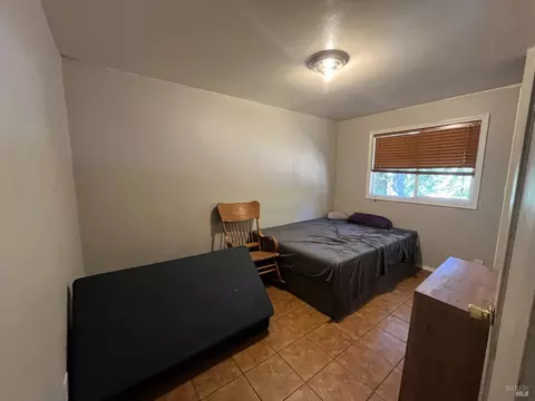 Bedroom - 1700 Ca-20 Hwy, Willits, CA 95490 photo 1 of 2