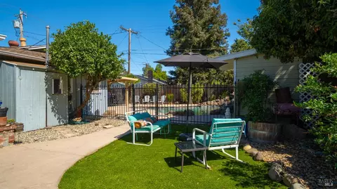 Exterior - 700 E A St, Dixon, CA 95620 photo 9 of 18