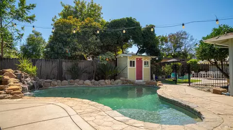 Exterior - 700 E A St, Dixon, CA 95620 photo 12 of 18