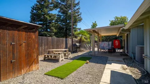 Exterior - 700 E A St, Dixon, CA 95620 photo 16 of 18